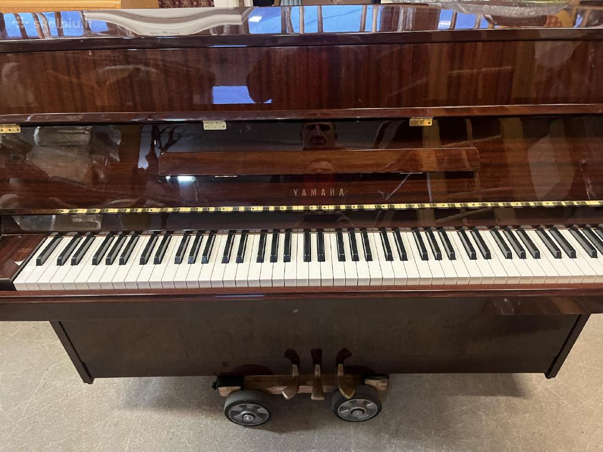 Pianinas Yamaha - nuotraukos Nr. 3