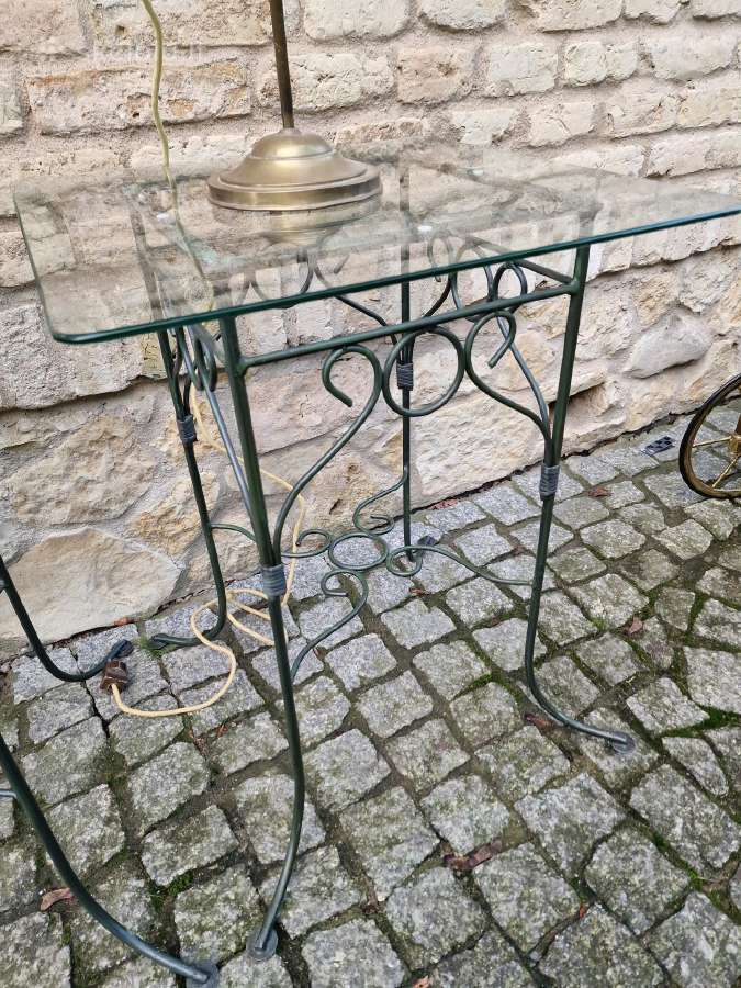 Vintažiniai kaltinio plieno konsoliniai staliukai - nuotraukos Nr. 15