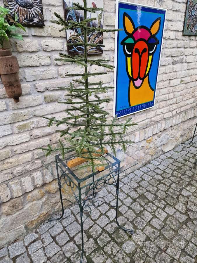Vintažiniai kaltinio plieno konsoliniai staliukai - nuotraukos Nr. 29