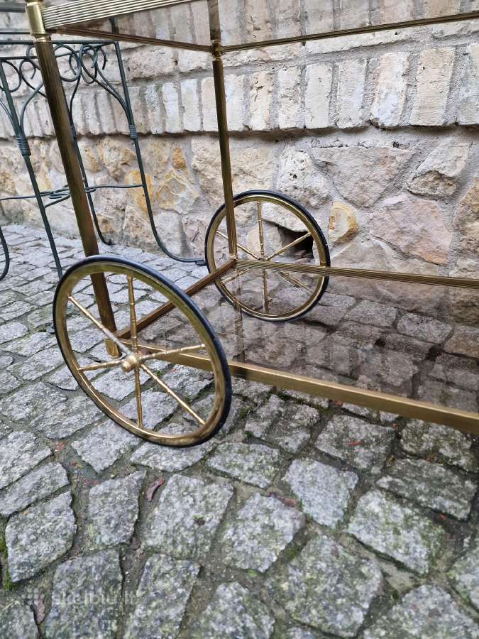 Vintažinis žalvario ir tonuoto stiklo servantas - nuotraukos Nr. 4
