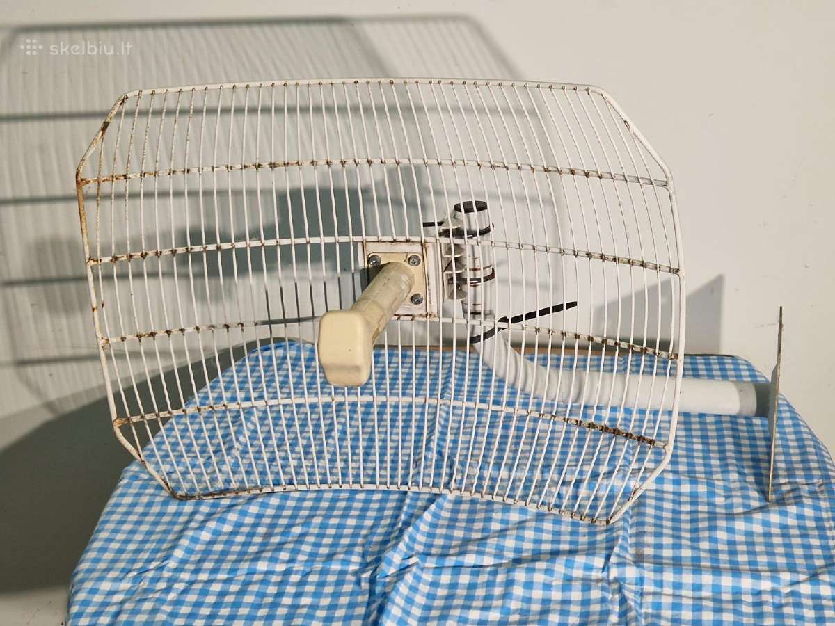 Lauko interneto antena su laikikliu