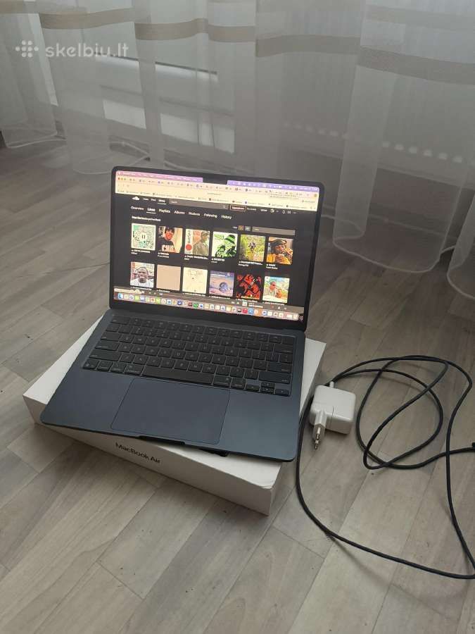 MacBook Air m4 16/256 GB