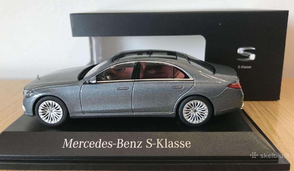 Mercedes Benz S class V223 1:43