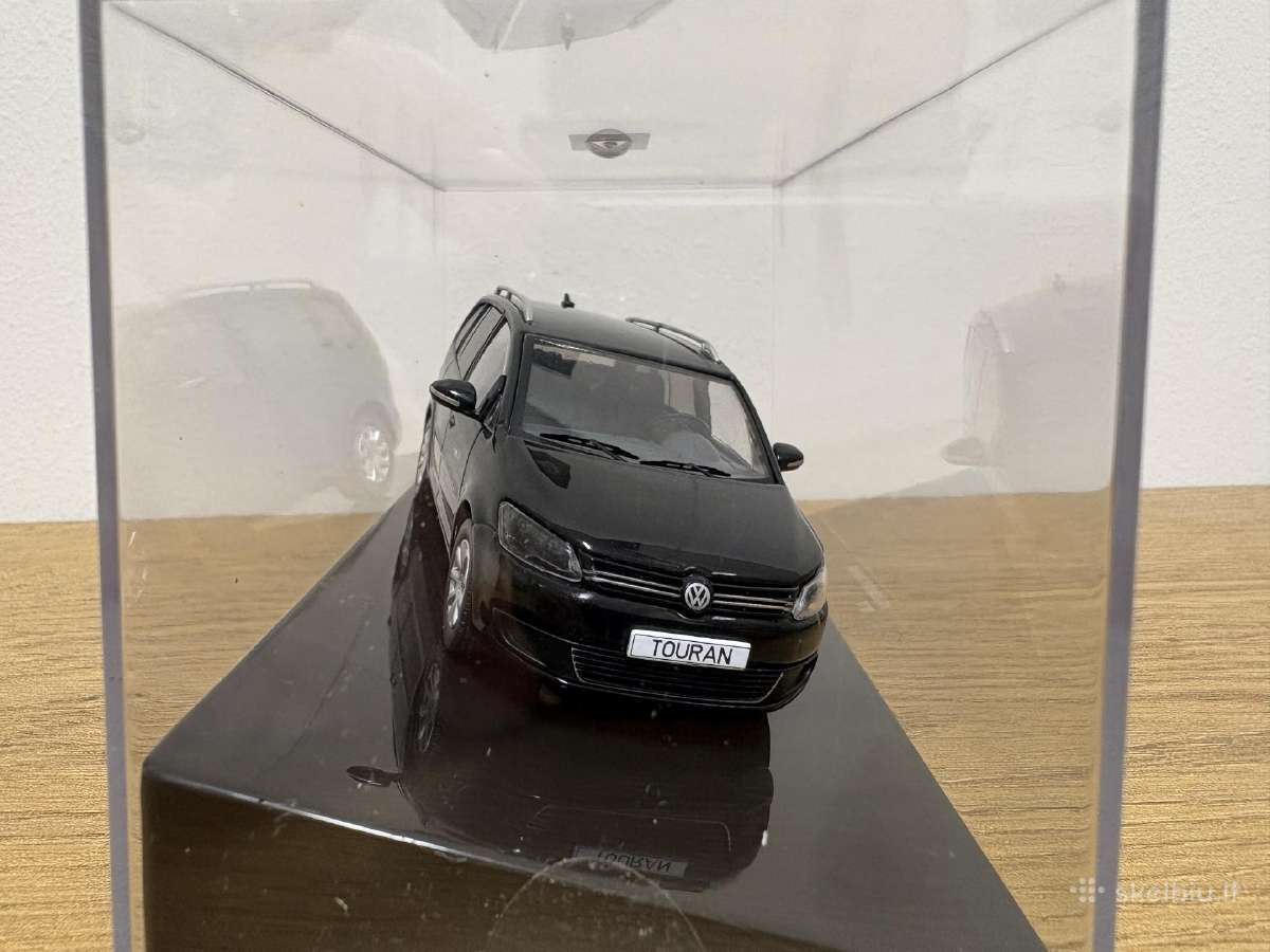 Volkswagen Touran - nuotraukos Nr. 2