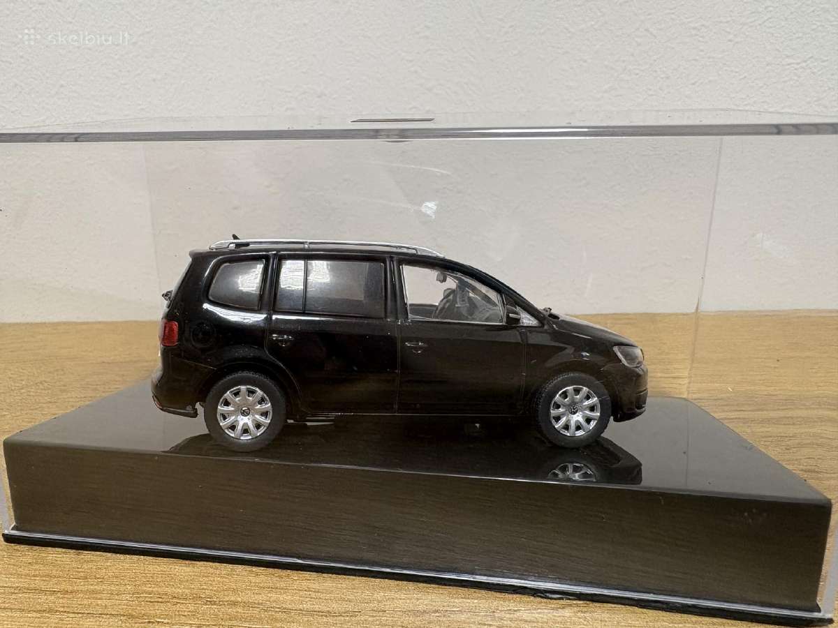 Volkswagen Touran - nuotraukos Nr. 4