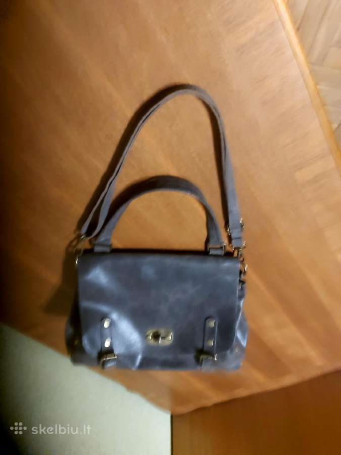 Skelbiu lt. Odinė rankinė,18eur.