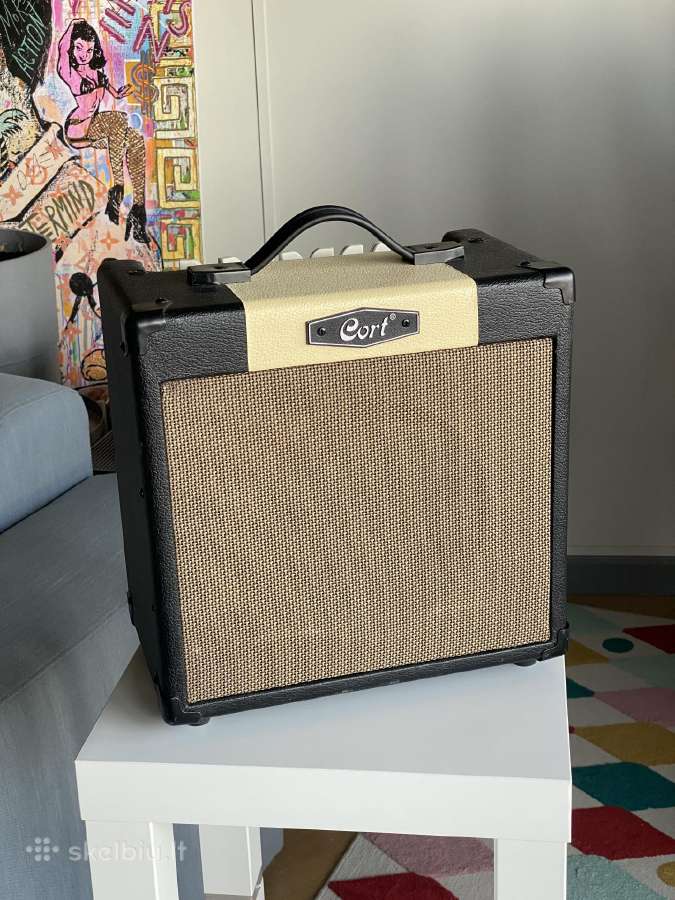 Cort Cm15r 15 W gitaros stiprintuvas