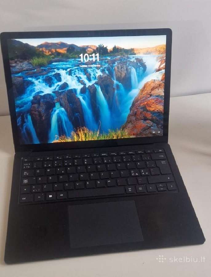 Surface Laptop 5