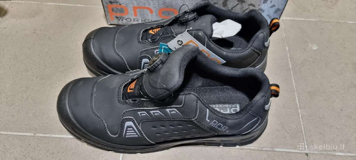 Darbo batai. 47 size.