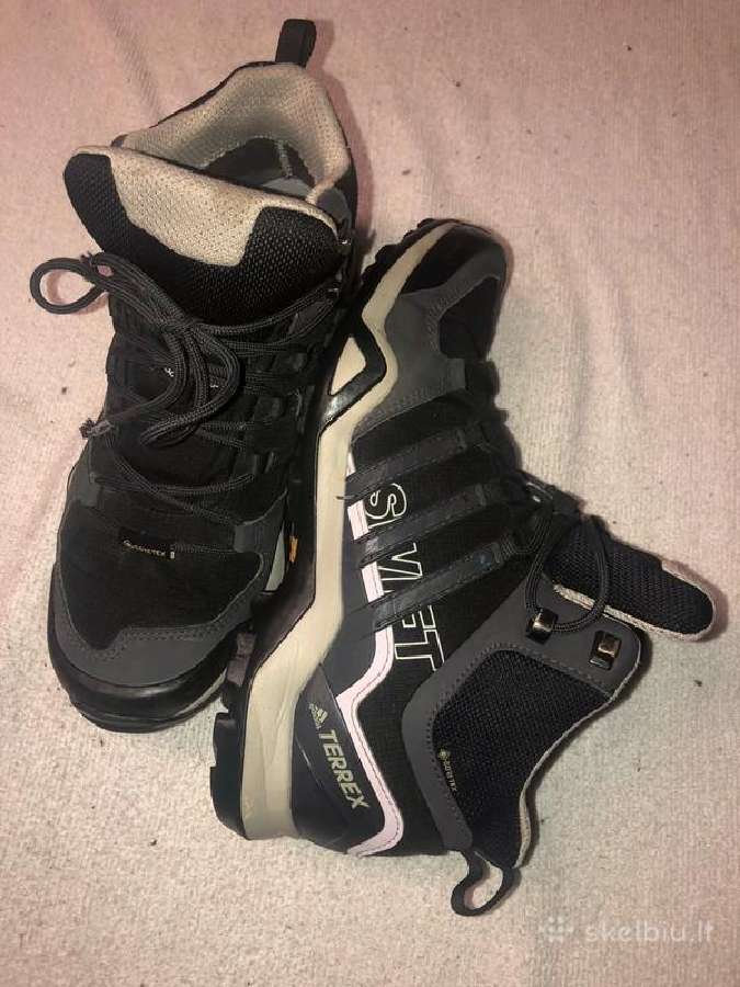 Adidas kedai