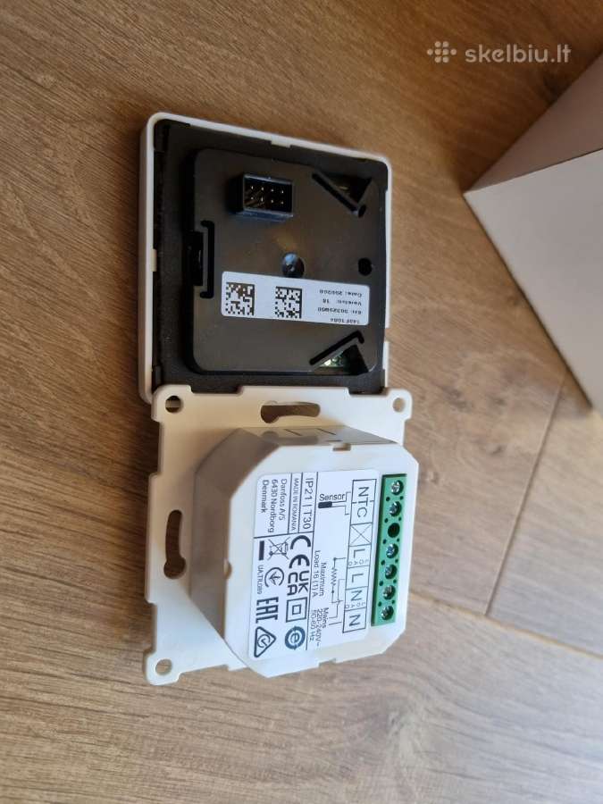 Termostatas Devireg Touch baltas - nuotraukos Nr. 7