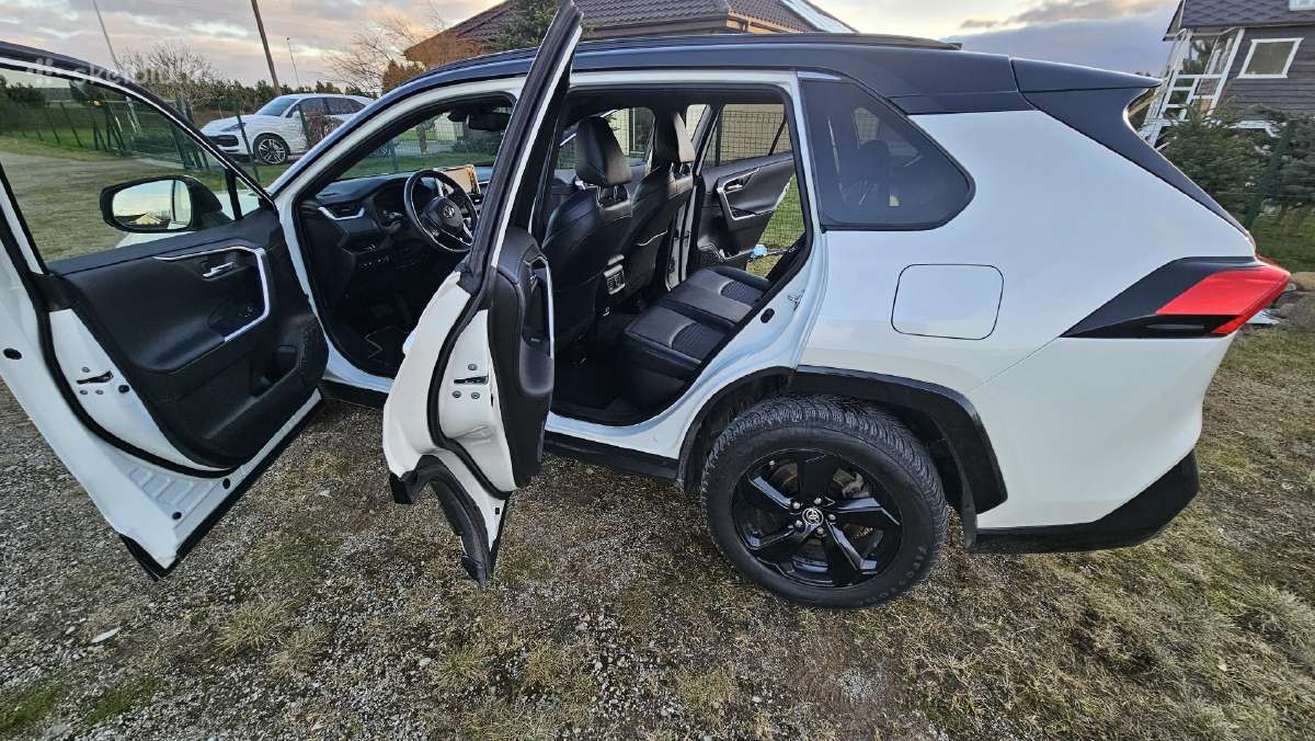 Puikios būklės Toyota Rav4 - nuotraukos Nr. 10