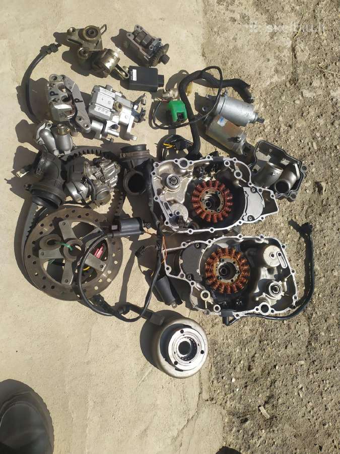 Suzuki burgman 650 ir400 dalimis 650 variklį 45tkm - nuotraukos Nr. 16