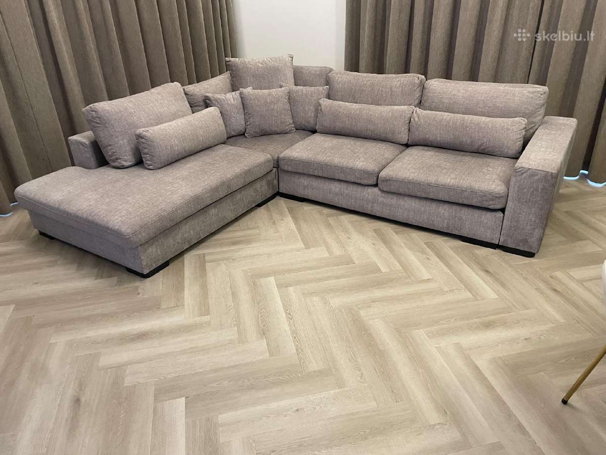 Parduodamas minkštas kampas su miegama dalimi