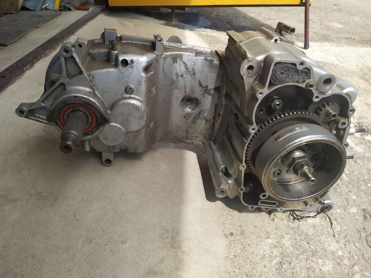 Suzuki burgman 650 ir400 dalimis 650 variklį 45tkm - nuotraukos Nr. 24