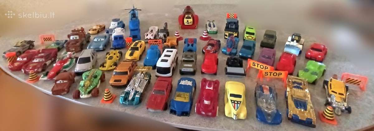 "Hotweels", "Diecast" ir kiti automobiliai.