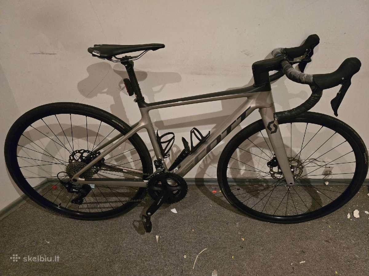 Scott Addict 30 plento dviratis