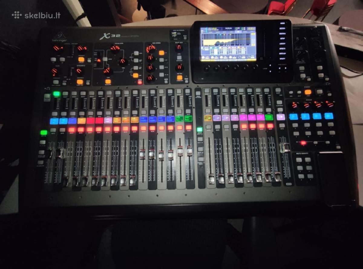 Behringer X32
