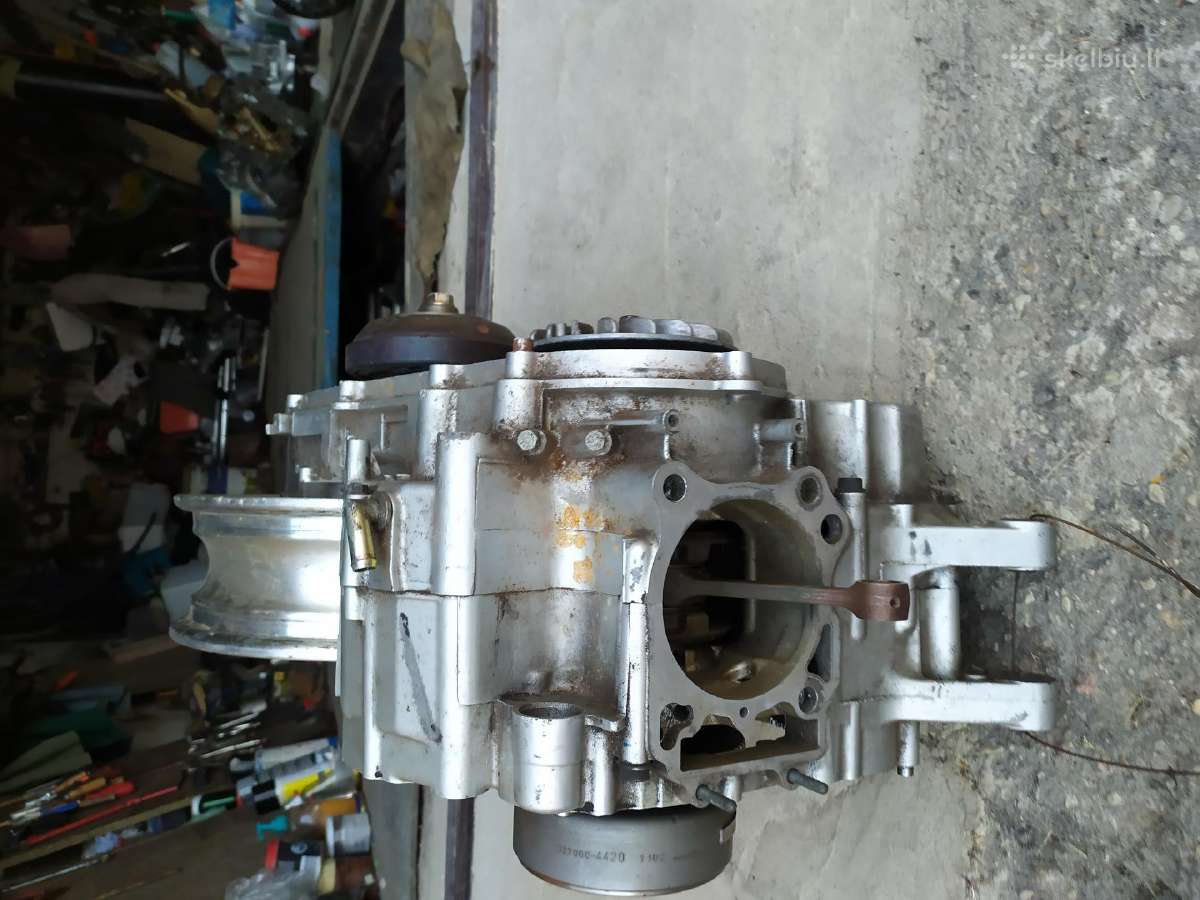 Suzuki burgman 650 ir400 dalimis 650 variklį 45tkm - nuotraukos Nr. 22