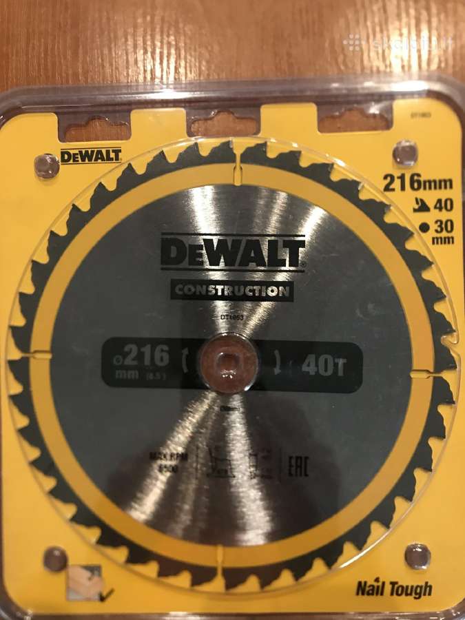 Pjovimo diskas Dewalt Dt1953