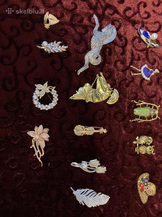 Rinktinės sagės, žiedai, sidabriniai, . nuo 9 eur