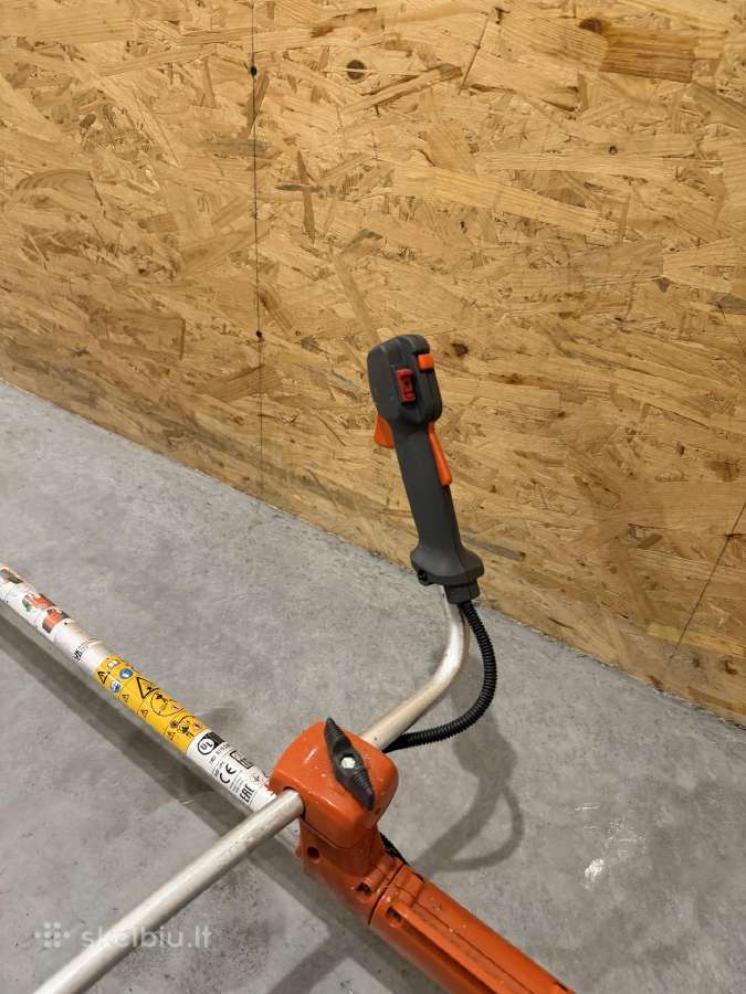 Trimeris Husqvarna 338 - nuotraukos Nr. 3