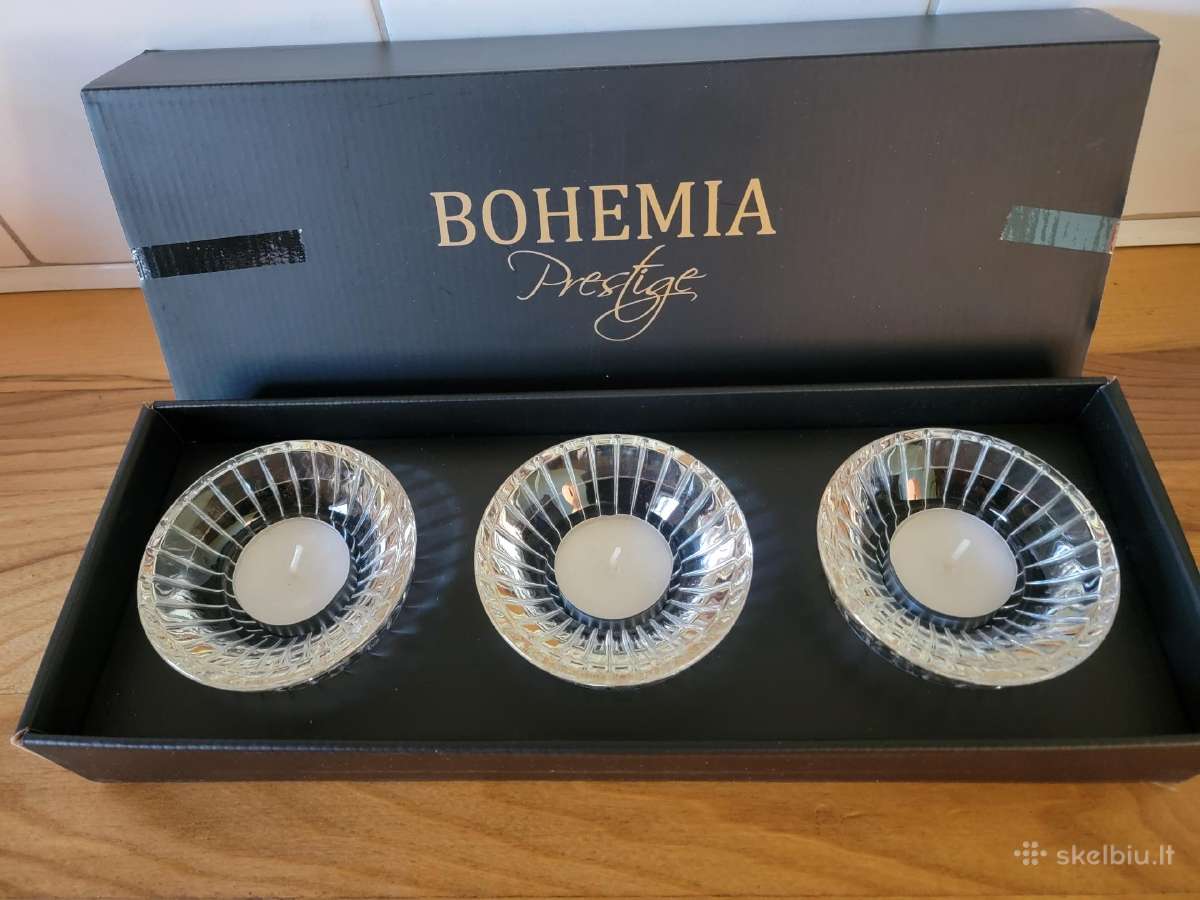 Bohemijos g-bos krištolinės žvakidės