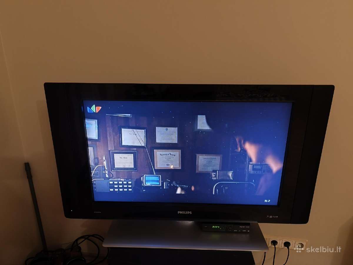 Parduodu Philips LCD televizorių 37 įstrižainės