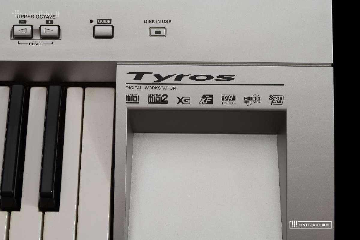 Yamaha Tyros (1st gen) sintezatorius - nuotraukos Nr. 6