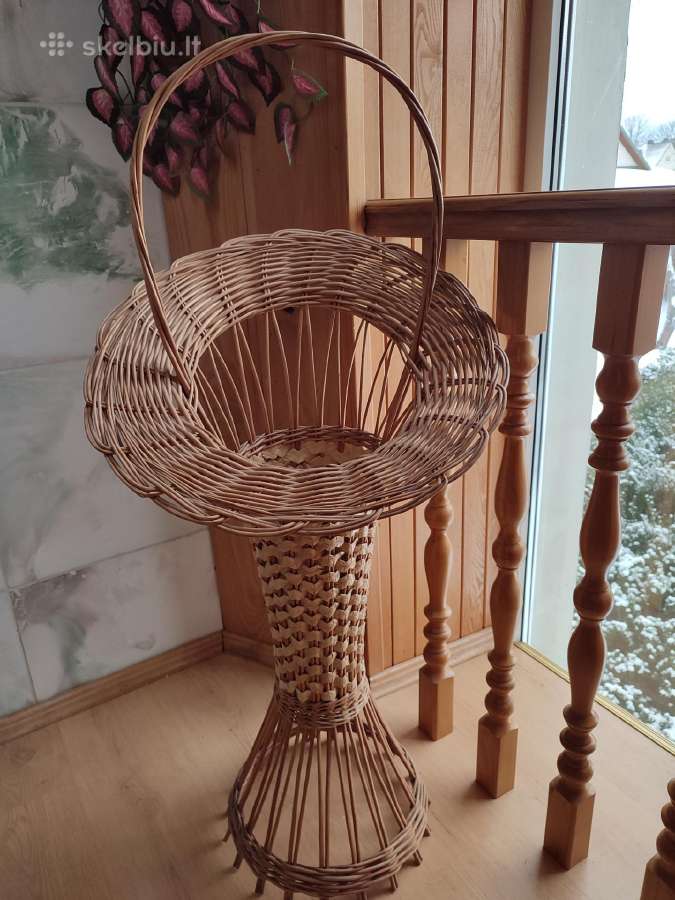 Pintas stovas gėlėms