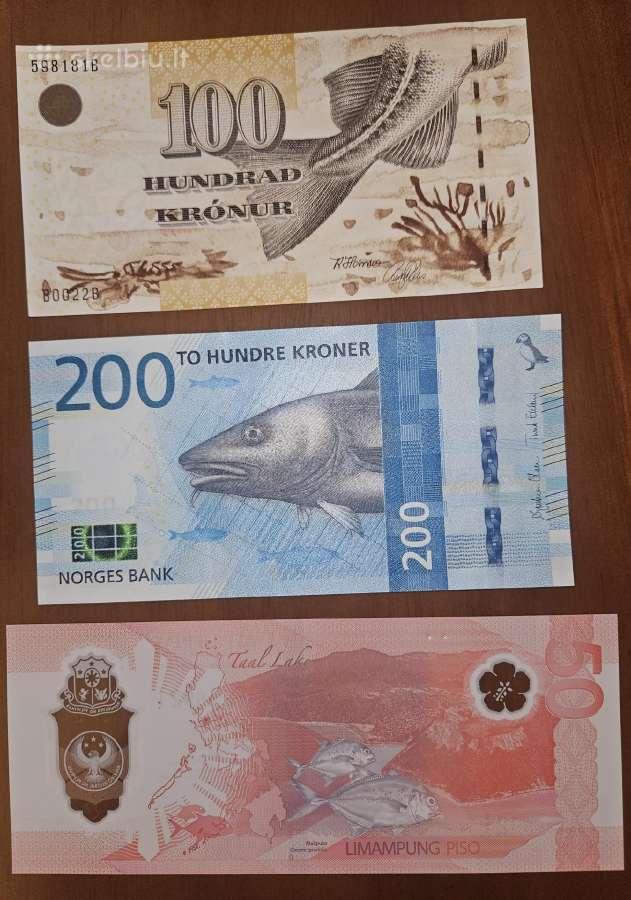 54 Banknotų kolekcija žuvų tematika.