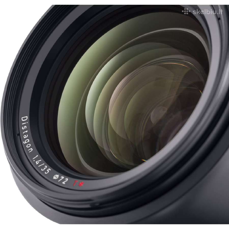 Zeiss Milvus Distagon T* 35mm f/1.4 Canon