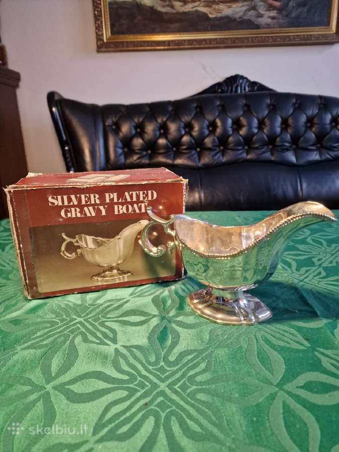 Sidabruotas padažų indelis