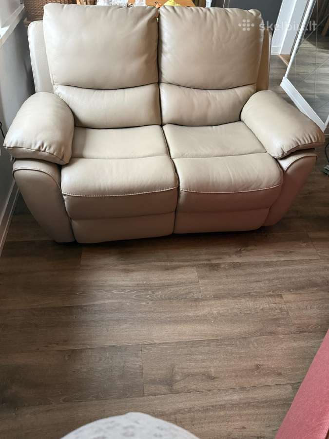 Dvivietis natūralios odos sofa su elektr.regl.