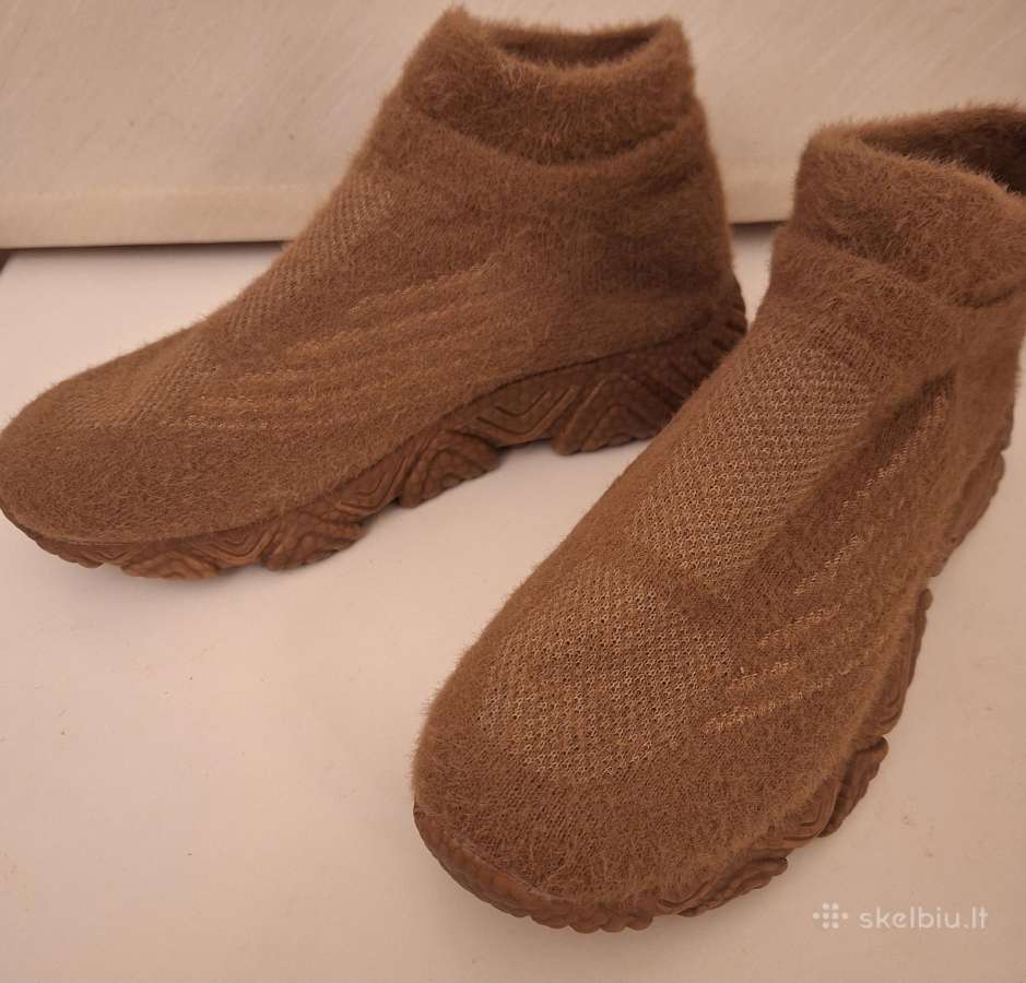 Nauji batai