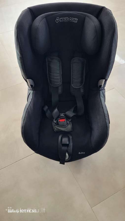 Maxi-cosi auto kėdutė.
