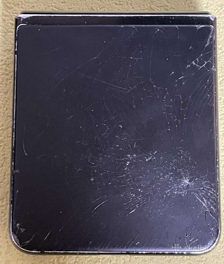 Samsung Galaxy Z Flip3 5G - nuotraukos Nr. 6