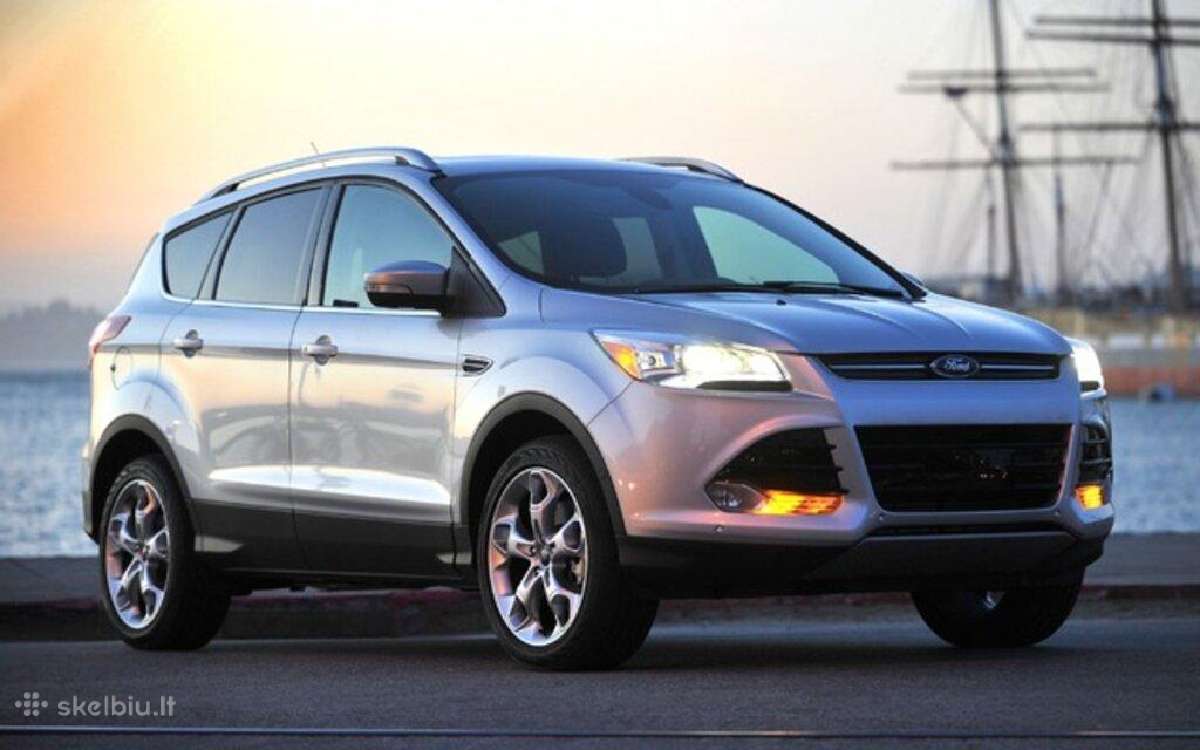 Ford Escape III priekinis dešinys žibintas