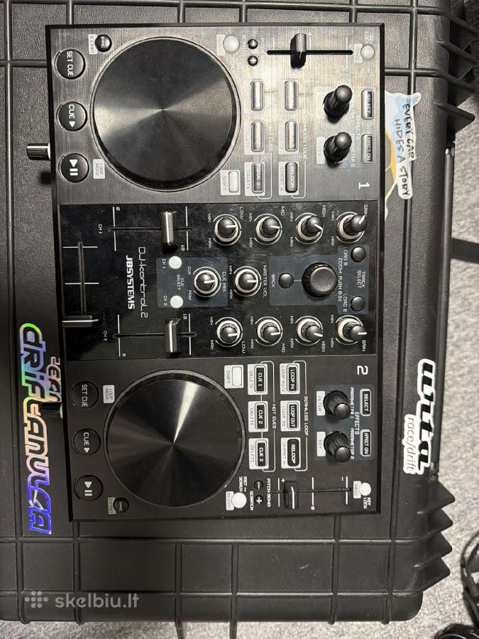 Dj pultas( parduodu skubiai)