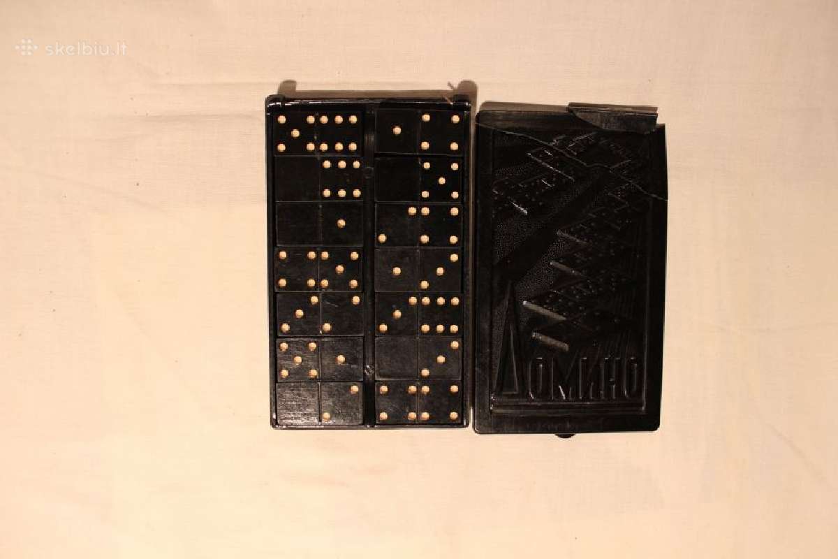 Stalo žaidimas "Domino"!