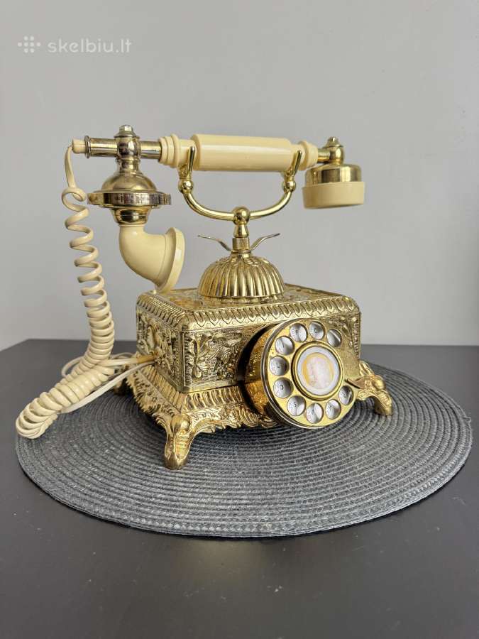 Vintažinis senovinis telefonas