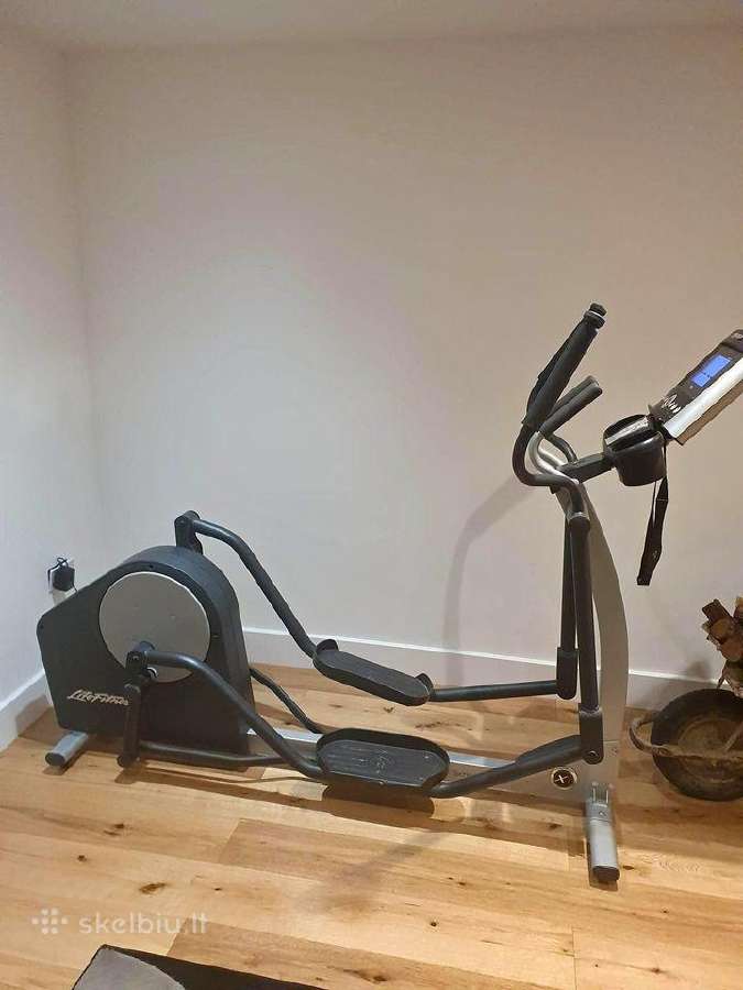 Elipsinis treniruoklis Life fitness X1
