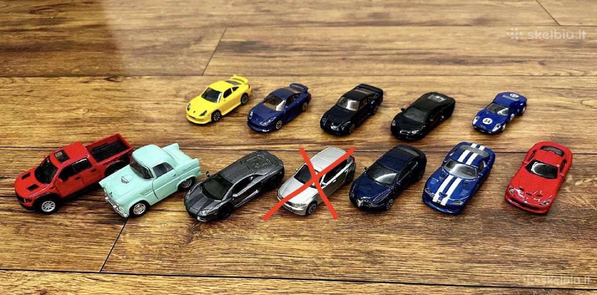 Parduodu automobilių rinkinuką