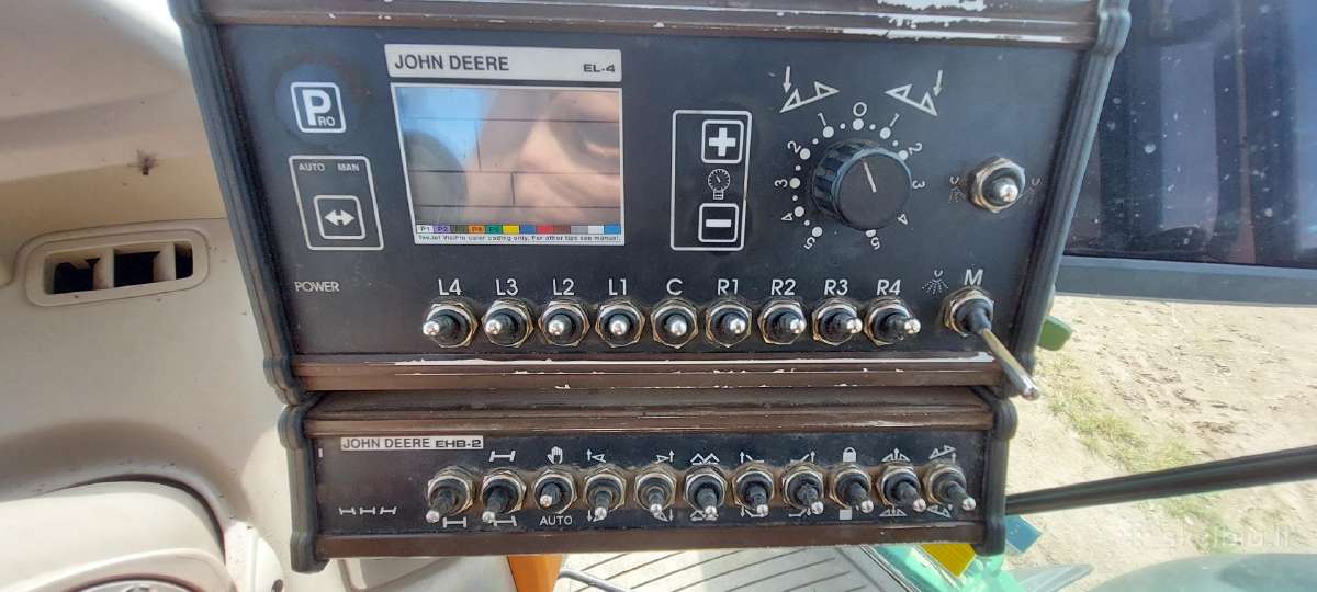 Purkštuvas John Deere 840 - nuotraukos Nr. 2