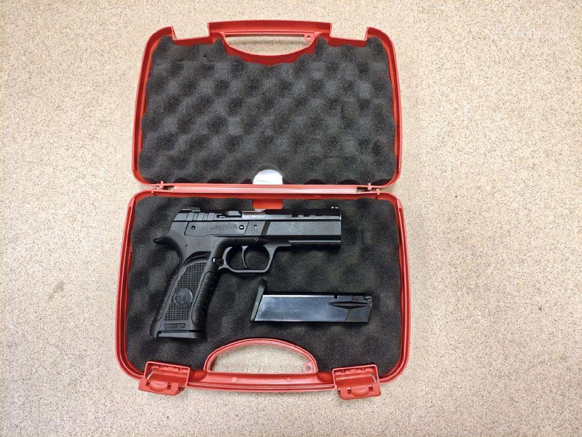 Visiškai naujas 9 mm pistoletas Tanfoglio Force