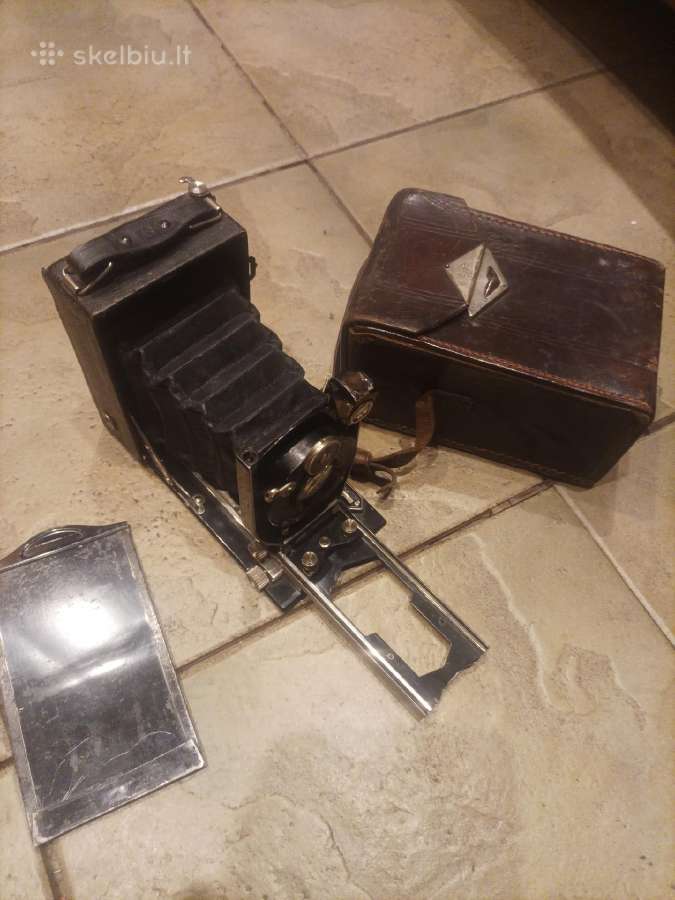 Antikvarinis fotoaparatas