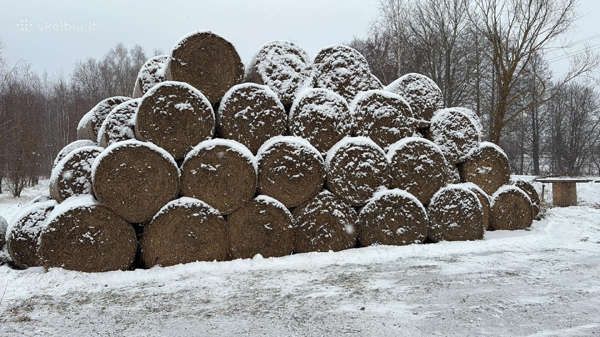 Šienainis,šiaudai
