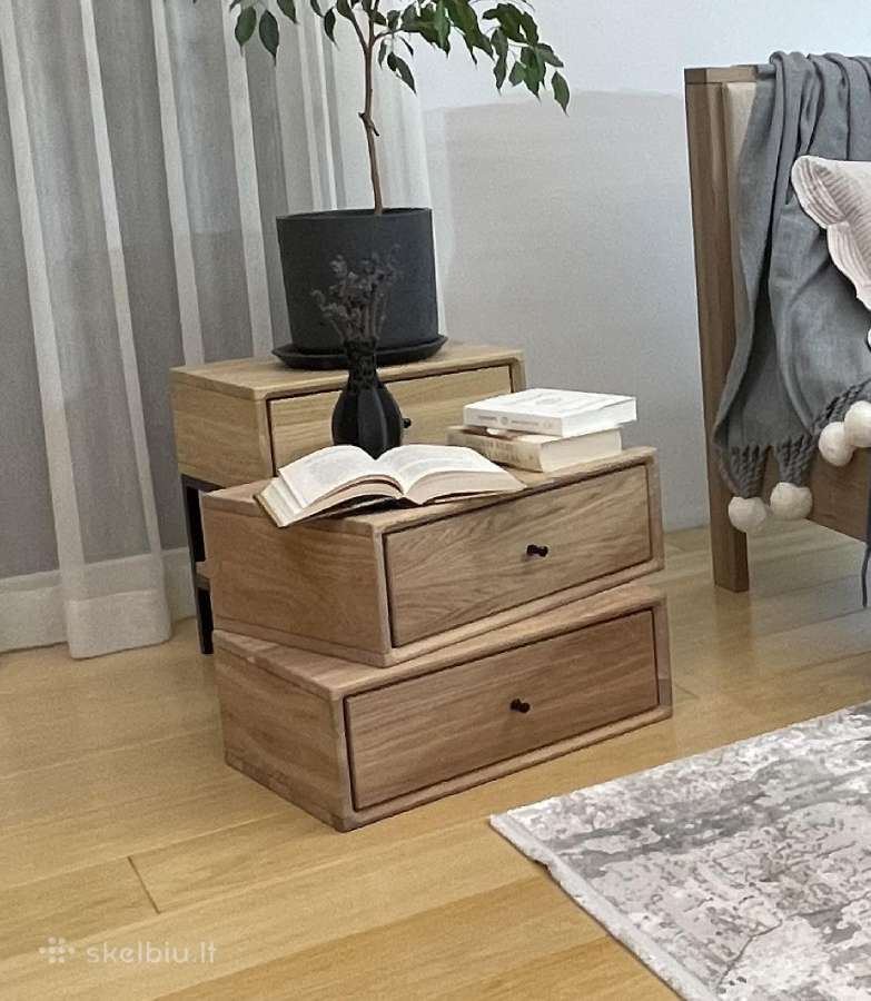 Miegamojo spintelės prie lovos - nuotraukos Nr. 16