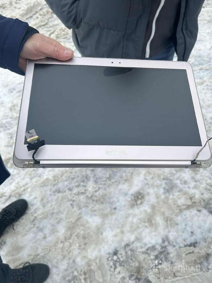 Ieskau Asus Ux306u ekrano