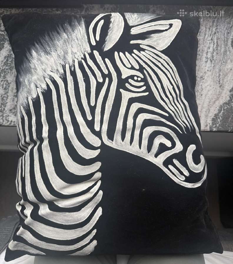 Zebra dekoratyvine pagalve - nuotraukos Nr. 3
